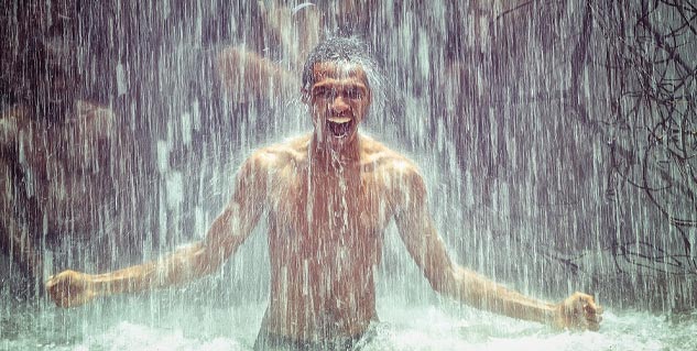 cold_bath_inside-river